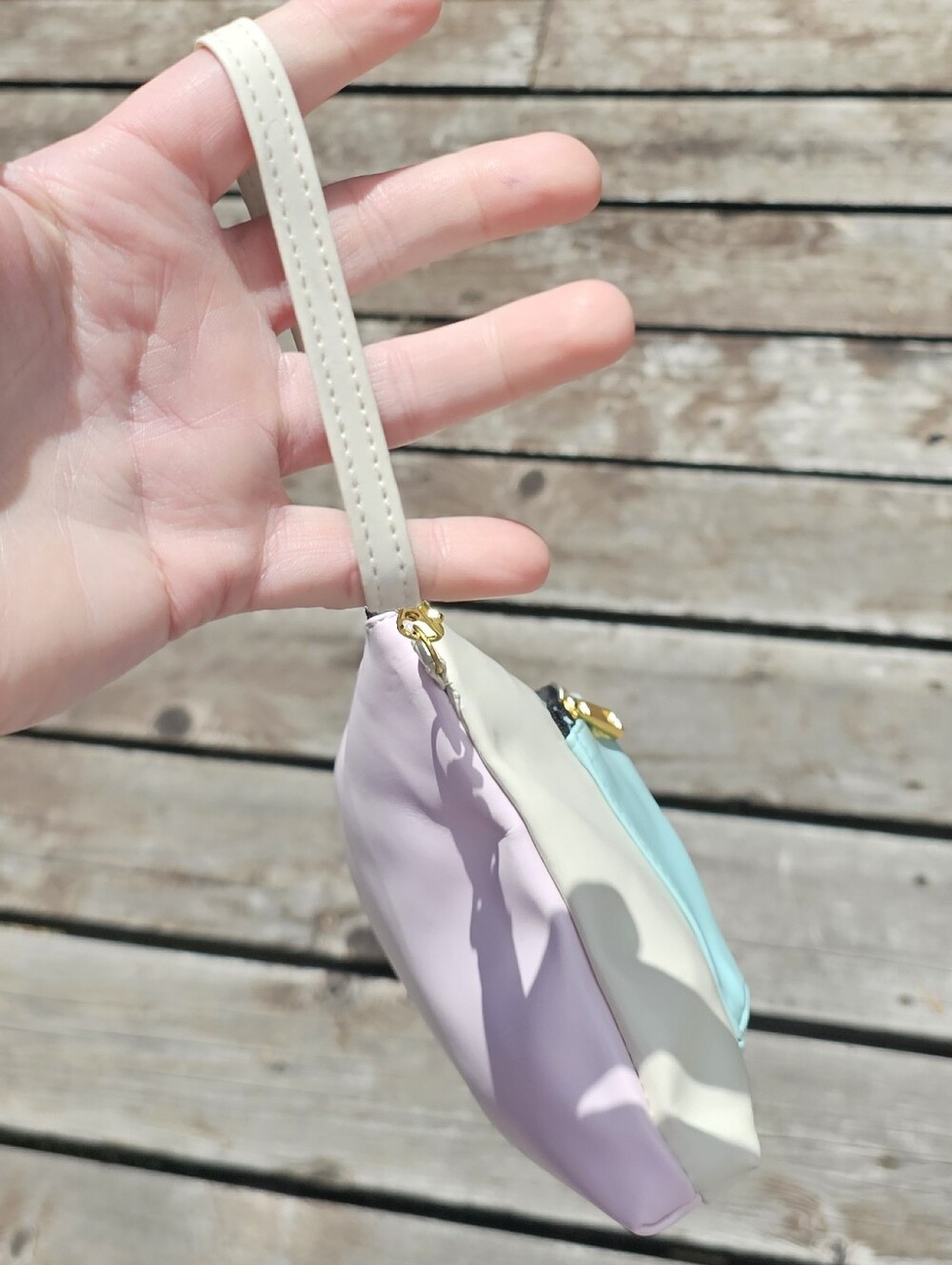 🔥JAPANESE EXCLUSIVE🔥 Banner Barrett Clutch-Style Bi-Color Pouch - Picture 11 of 13